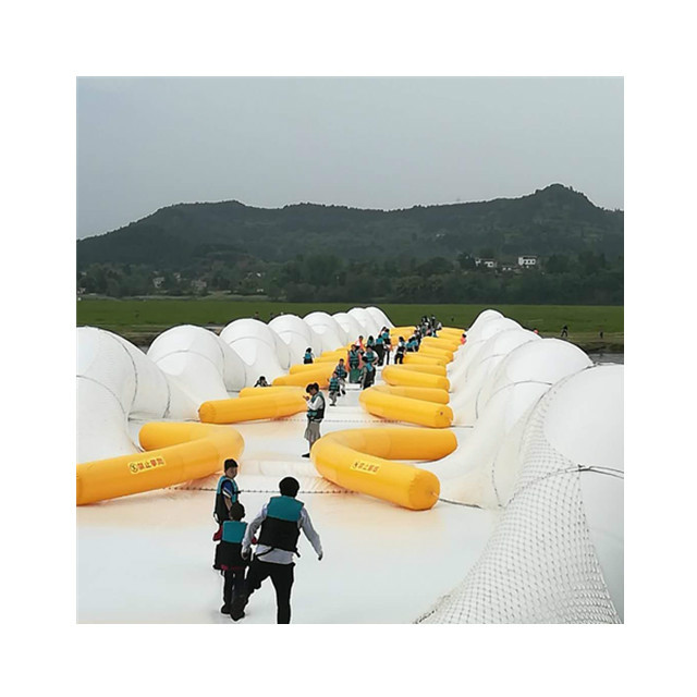 上林蹦床桥农庄游乐场景区新的项目新款充气蹦床桥制作厂家热门